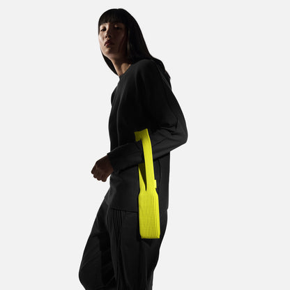 Sokee housse téléphone bandoulière jaune fluo portée – coque tricot Y2K femme 